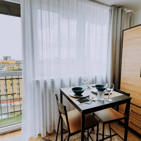 Komfortowy Apartament W Centrum Wroclawia Экстерьер фото
